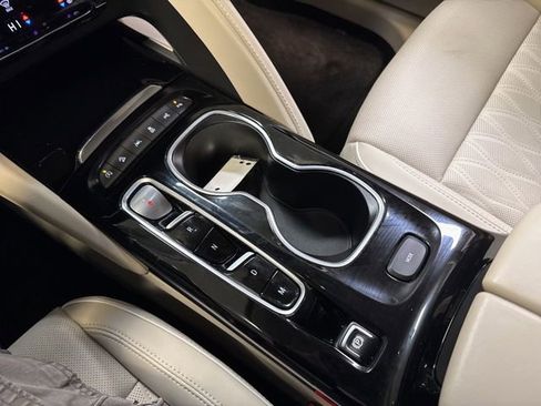 Used 2023 Buick Envision Avenir image 17