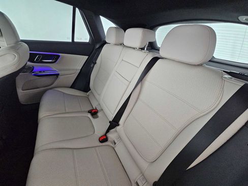 Used 2026 Mercedes-Benz GLC 300 image 17