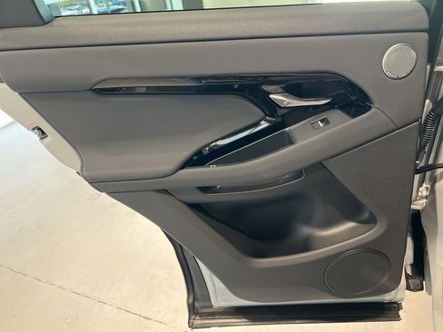 Used 2024 Land Rover Range Rover Evoque Dynamic SE image 29