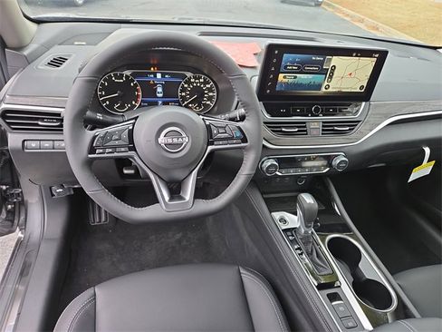 New 2025 Nissan Altima 2.5 SL image 33