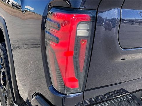 Used 2024 GMC Sierra 3500 AT4 w/ Technology Package image 30