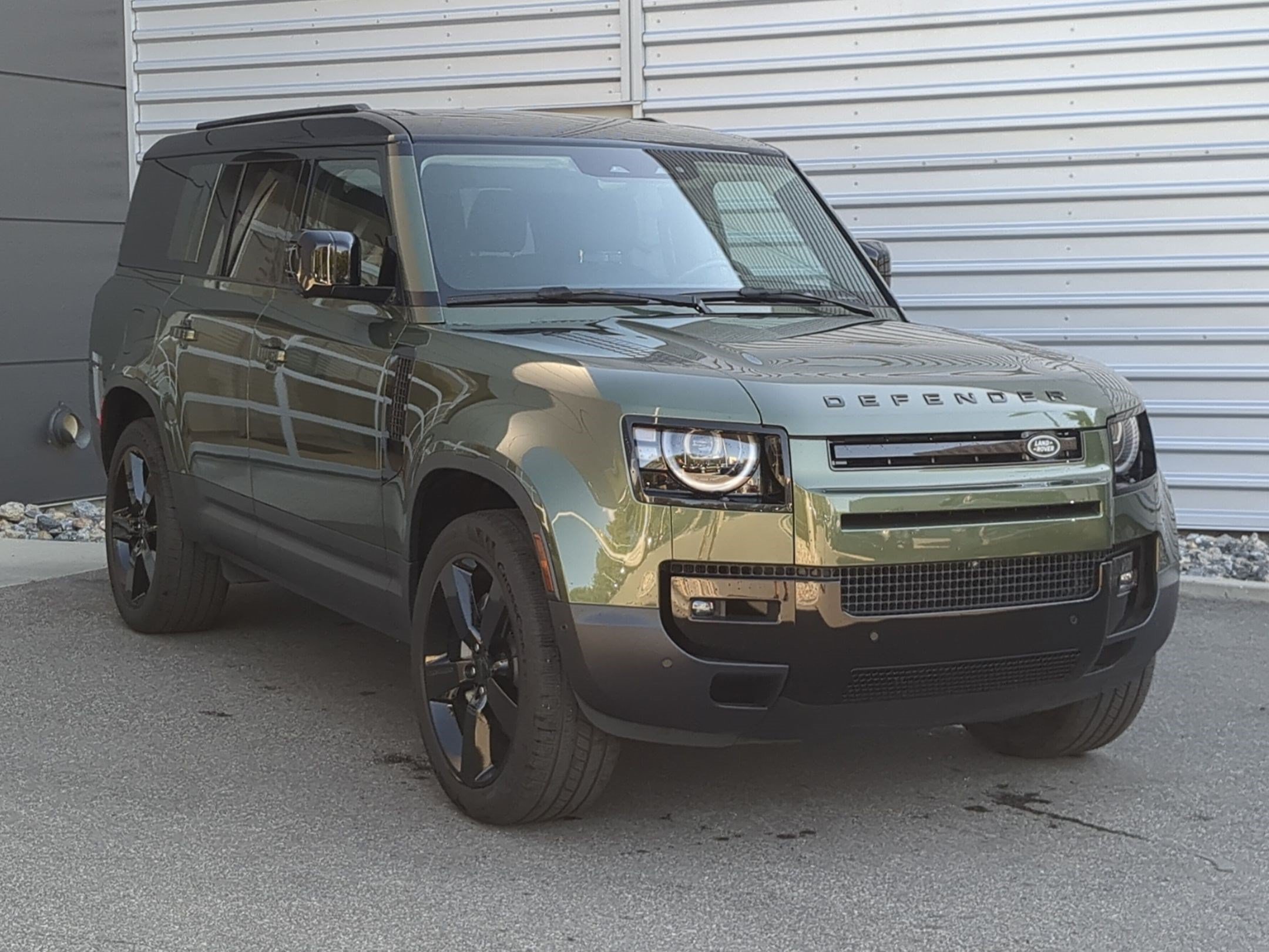 Used 2026 Land Rover Defender 130 S AWD/4WD image 3