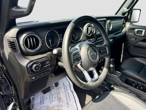 Used 2023 Jeep Wrangler Unlimited Sahara w/ Cold Weather Group AWD/4WD image 10
