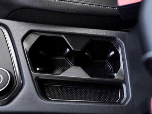 Used 2024 Volkswagen Tiguan SE R-Line image 46