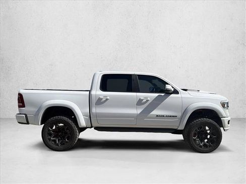 Used 2022 RAM 1500 Laramie AWD/4WD image 6