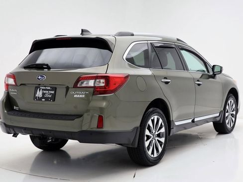 Used 2017 Subaru Outback 2.5i Touring w/ Popular Package #5A image 9