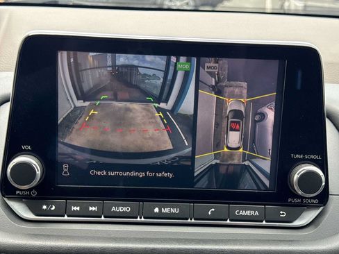 Used 2021 Nissan Rogue SV FWD image 18