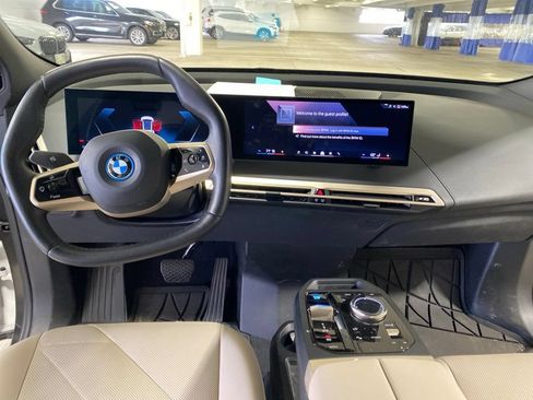 Used 2024 BMW iX xDrive50 w/ Sport Package AWD/4WD image 9