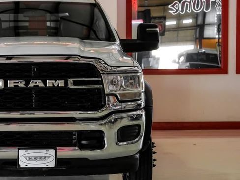 Used 2024 RAM 5500 Tradesman w/ Chrome Appearance Group AWD/4WD image 46