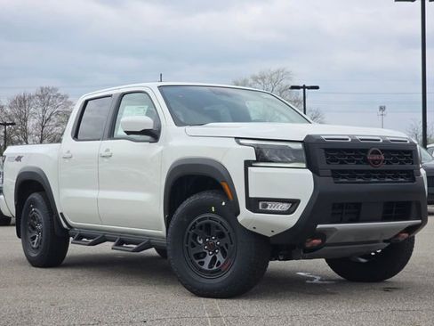 New 2026 Nissan Frontier PRO-4X w/ Pro-4x Convenience Package image 2