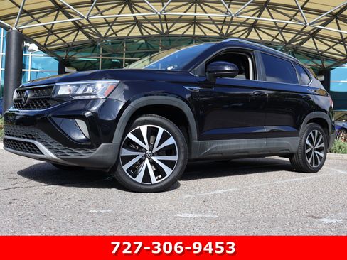 Used 2022 Volkswagen Taos SE w/ IQ.Drive SE Package AWD/4WD image 1