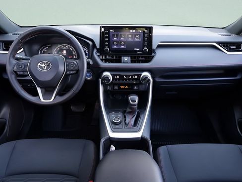Certified 2022 Toyota RAV4 SE w/ Weather & Moonroof Package AWD/4WD image 28