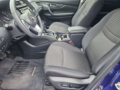 Used 2019 Nissan Rogue SV w/ Premium Package AWD/4WD image 30
