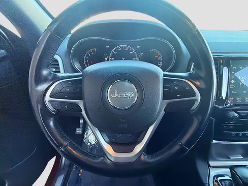 Used 2022 Jeep Grand Cherokee Limited AWD/4WD image 18