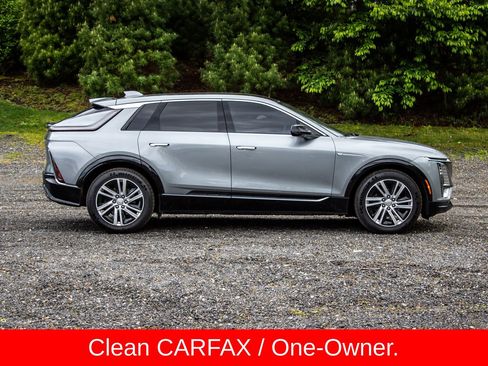 Used 2024 Cadillac Lyriq Tech w/ LPO, Floor Liner Package AWD/4WD image 9