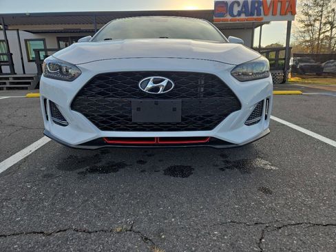 Used 2020 Hyundai Veloster Turbo R-Spec image 2