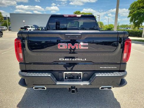 Used 2025 GMC Sierra 1500 Denali w/ Denali Reserve Package AWD/4WD image 6