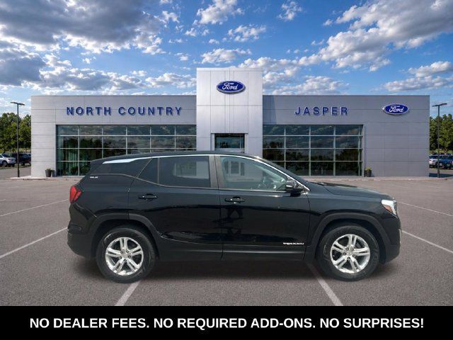 Used 2021 GMC Terrain SLE FWD image 1