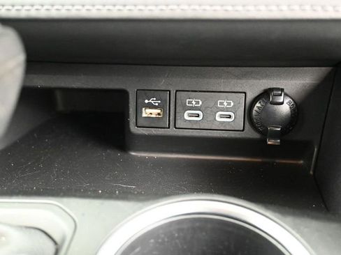 Used 2024 Toyota Highlander XLE image 21