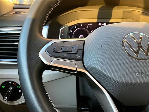 Used 2022 Volkswagen Atlas SE image 18