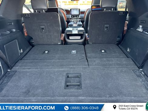 Used 2021 Lincoln Navigator Reserve image 16