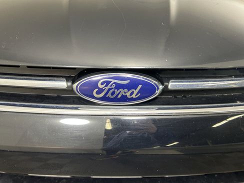 Used 2016 Ford Escape SE FWD image 9