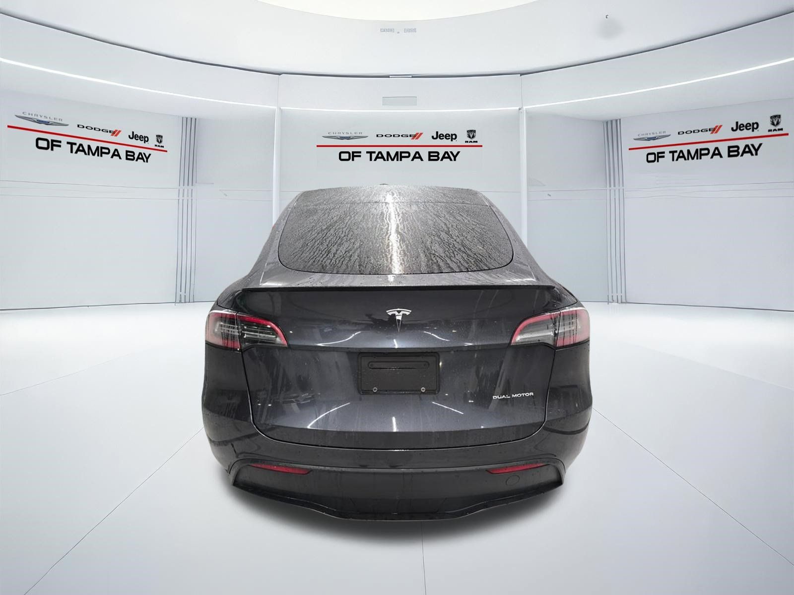 Used 2024 Tesla Model Y Long Range AWD/4WD image 5