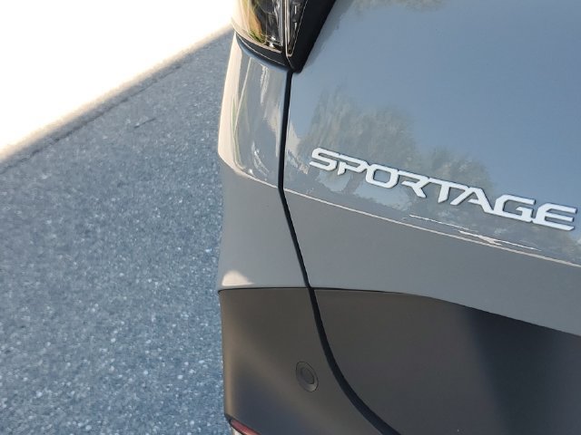 Certified 2026 Kia Sportage EX w/ EX Panorama Roof Package FWD image 9