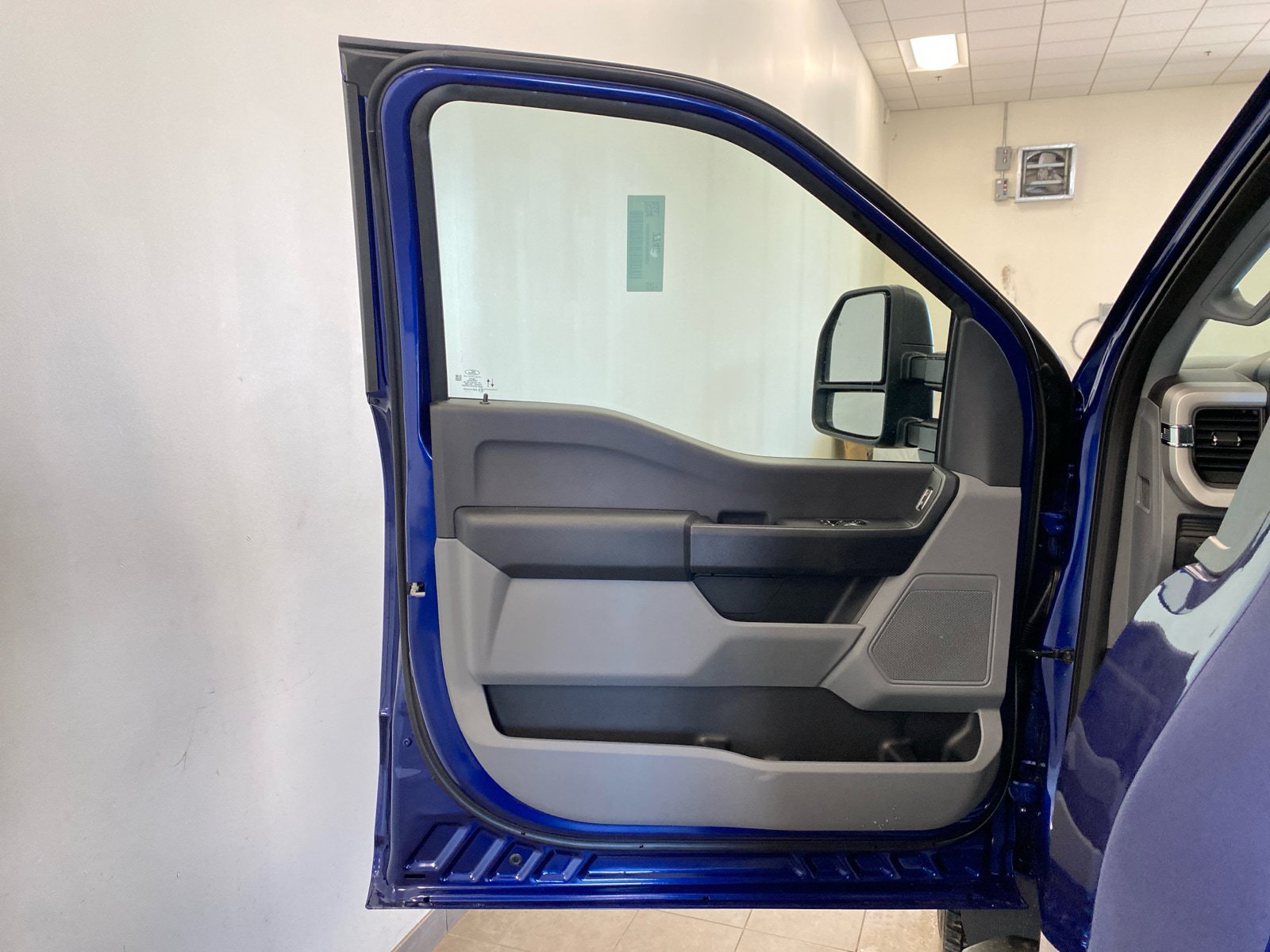 New 2026 Ford F550 4x4 Regular Cab Super Duty image 9