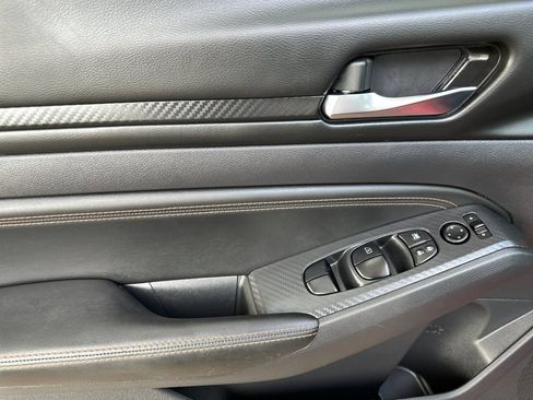 Used 2020 Nissan Altima 2.5 SR w/ Premium Package FWD image 10