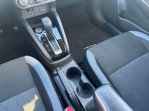 Used 2025 Nissan Versa SV image 39
