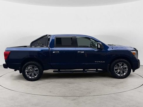 Used 2021 Nissan Titan SV w/ SV Convenience Package AWD/4WD image 4