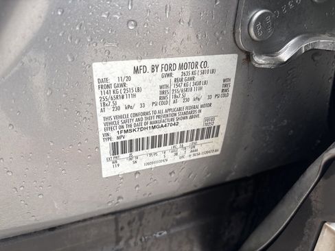 Used 2021 Ford Explorer XLT w/ Equipment Group 202A image 24