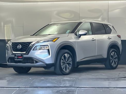 Used 2023 Nissan Rogue SV w/ SV Premium B Package FWD image 7