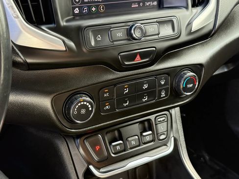 Used 2021 GMC Terrain SLE AWD/4WD image 31