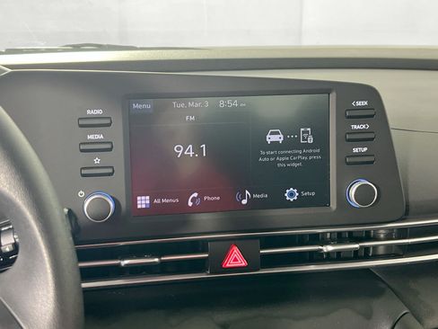 Used 2024 Hyundai Elantra SE image 14