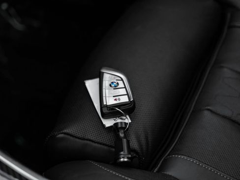 Used 2021 BMW X5 M50i image 78