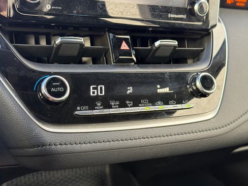 Used 2021 Toyota Corolla SE w/ SE Premium Package FWD image 20