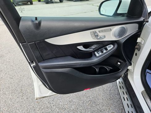 Used 2019 Mercedes-Benz GLC 300 4MATIC image 20
