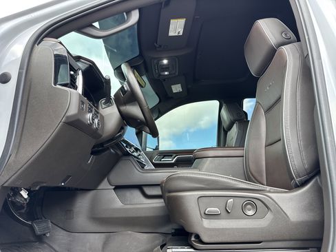 Used 2024 GMC Sierra 3500 Denali w/ Technology Package image 16