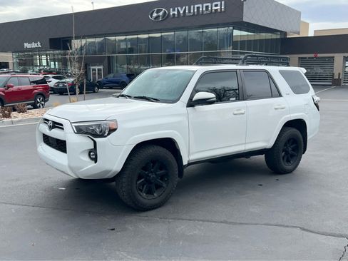 Used 2022 Toyota 4Runner SR5 Premium w/ Moonroof Package image 1