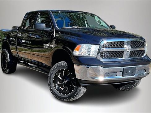 Used 2018 RAM 1500 Classic SLT image 1