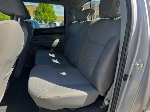 Used 2015 Toyota Tacoma 4x4 Double Cab w/ TRD Off-Road Package image 12