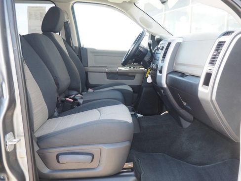 Used 2011 RAM 1500 Classic SLT w/ Luxury Group image 10