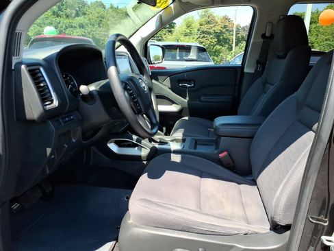 Certified 2023 Nissan Frontier SV w/ Tow Package AWD/4WD image 11