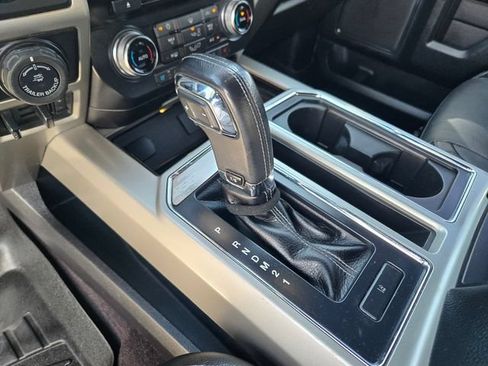 Used 2016 Ford F150 Lariat w/ Equipment Group 502A Luxury AWD/4WD image 14