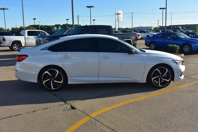 Used 2022 Honda Accord Sport image 4