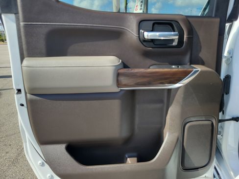 Used 2021 GMC Sierra 1500 SLT w/ SLT Premium Package image 11