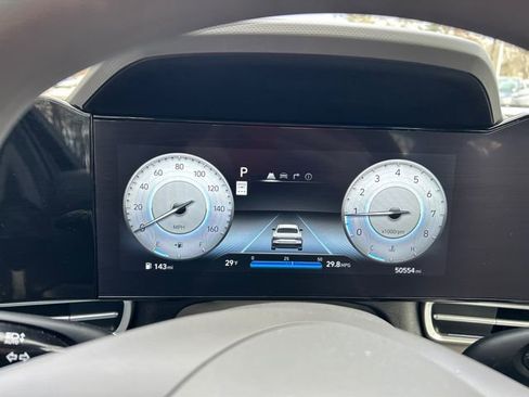 Used 2024 Hyundai Elantra SEL image 13