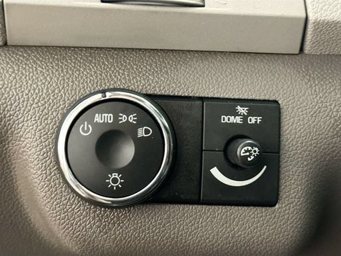 Used 2010 Chevrolet Traverse LT w/ Personal Connectivity Package FWD image 11